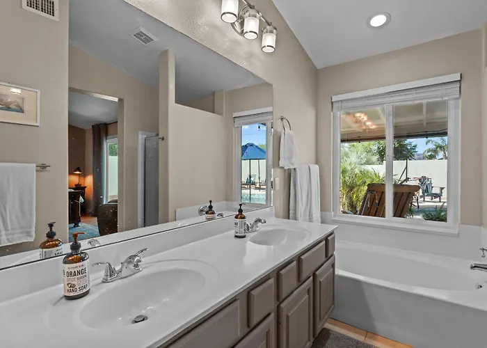 Lavish 3br Haven W Private Pool Holiday home